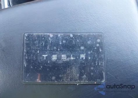 2020 Tesla Model Y Long Range Dual Motor All-Wheel Drive z USA, uszkodzony, nr VIN 5YJYGDEEXLF037010